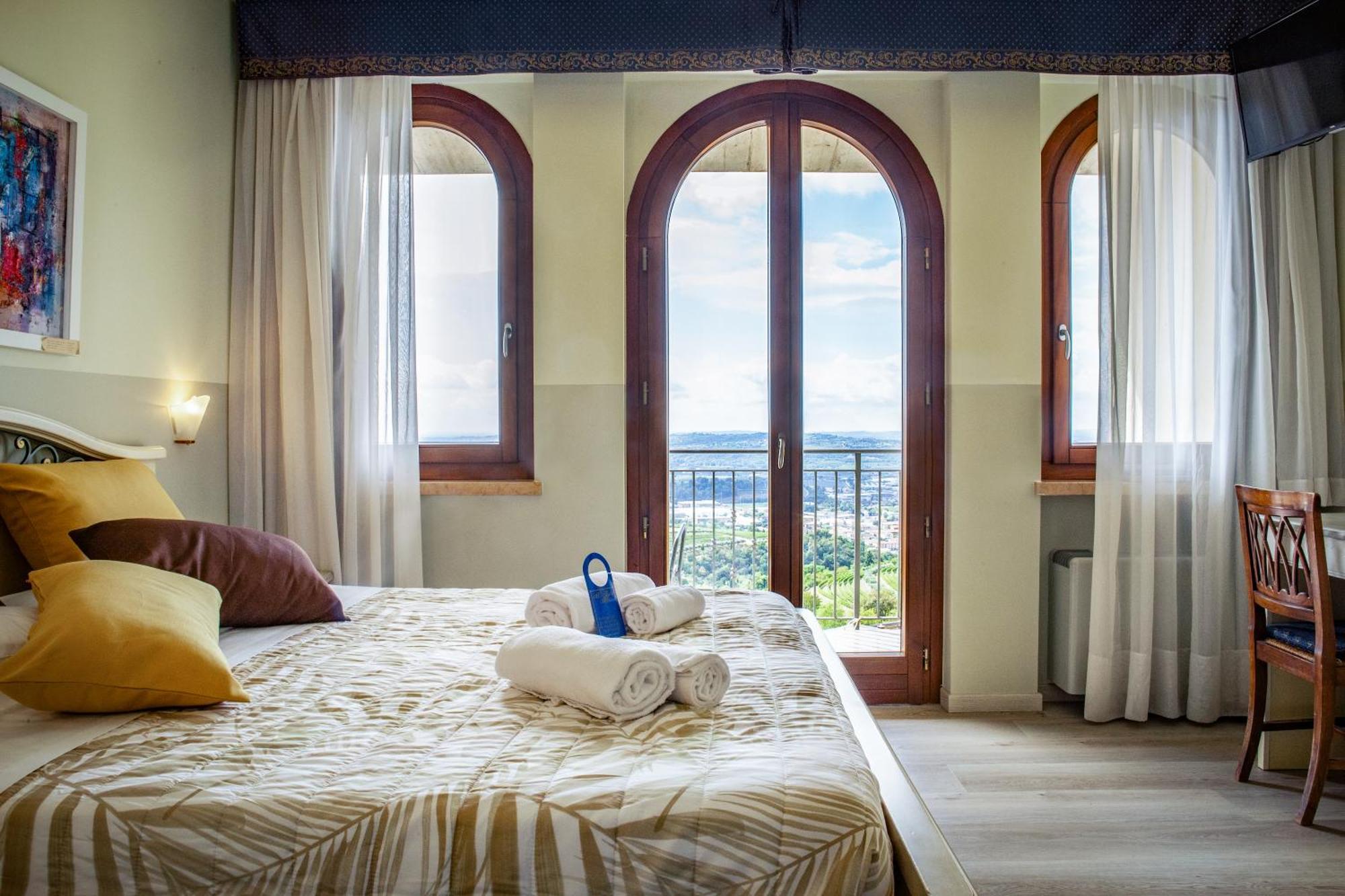 Villa San Giorgio ซานตัมบรอโจ ดิ วัลโปลีเชลลา ภายนอก รูปภาพ